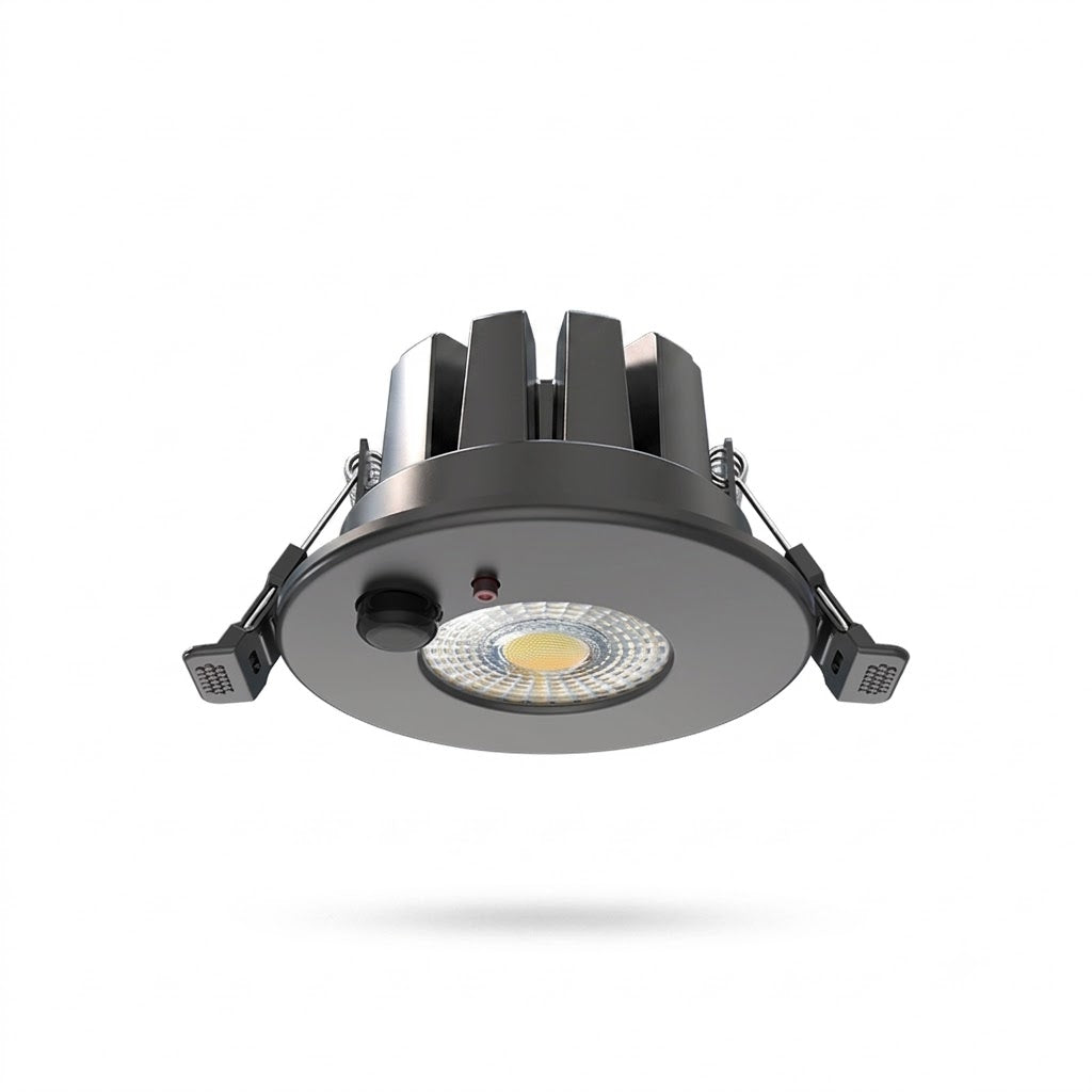 Afbeelding van de zwarte LED inbouwspot Odessa, voorzien van een sensor en CCT-switch, voor een veelzijdige en veilige verlichting.