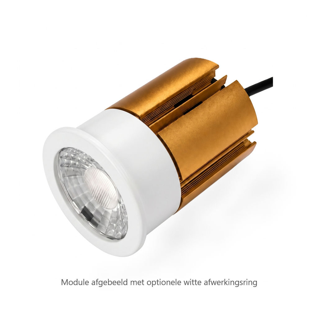Een witte afwerkingsring gemonteerd op een MR16 HERA led module op een witte afbelding