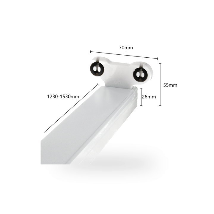 Ip22 RAX armatuur voor 2 T* LED buizen afgebeeld op een witte achtergrond met gedetailieerde maten aanduiding