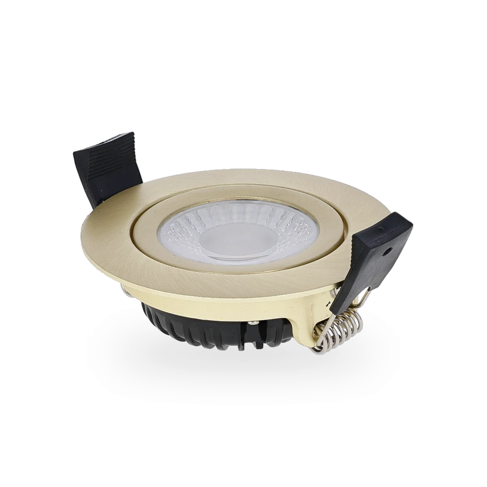 Een schuin boven aanzicht van de ronde LED inbouwspot met brass behuizing, toont de constructie, de inbouwhoogte en de bevestigingsklemmen met veren.