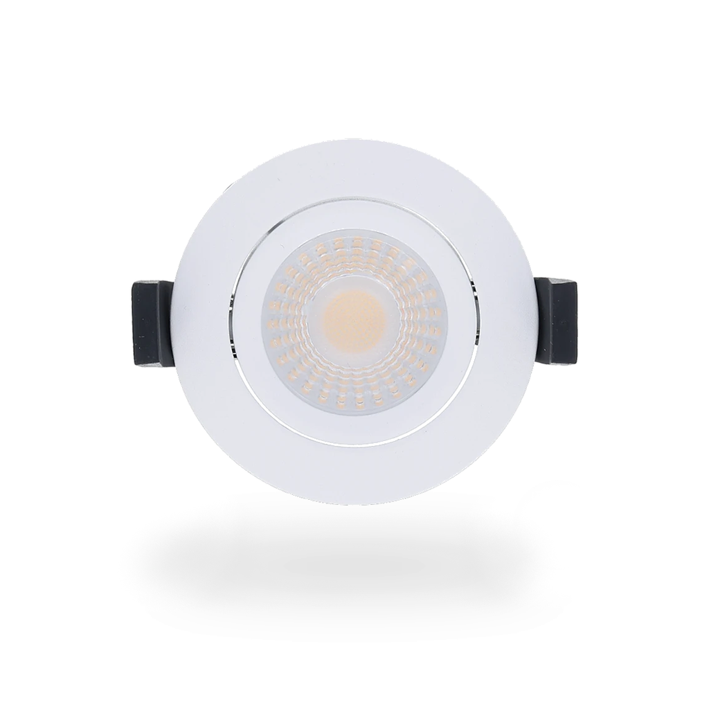 Ronde witte LED inbouwspot met een witte behuizing en een vlak, lichtdoorlatend oppervlak, centraal afgebeeld op een egale witte achtergrond met subtiele schaduw.