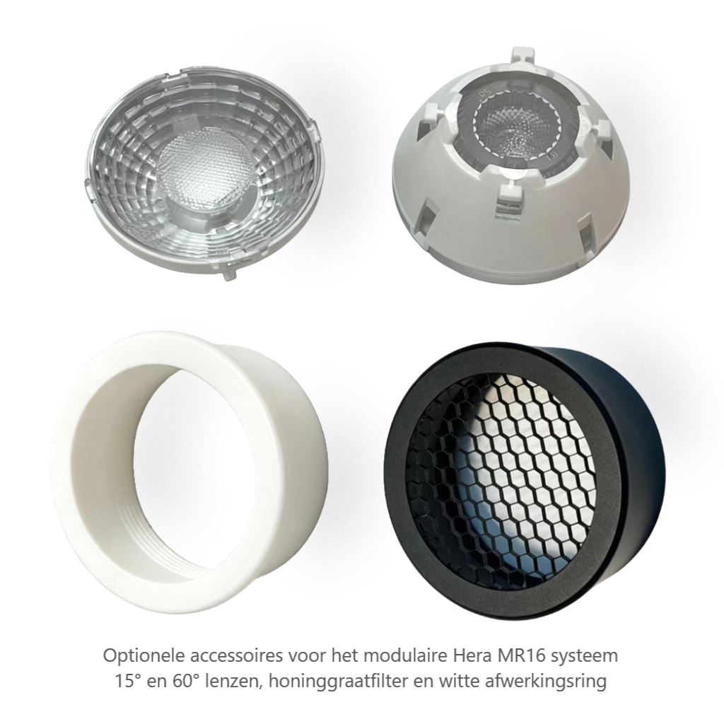 Vierdelige productcompilatie van optionele accessoires voor een modulair MR16 LED-systeem. Linksboven een transparante reflectorlens voor een brede 60 graden lichtbundel, rechtsboven een compacte lensbehuizing voor een smalle 15 graden lichtbundel. Linksonder een gladde, matwitte modulaire afwerkingsring en rechtsonder een rond, zwart anti-verblindingsrooster met een fijne honingraatstructuur.
