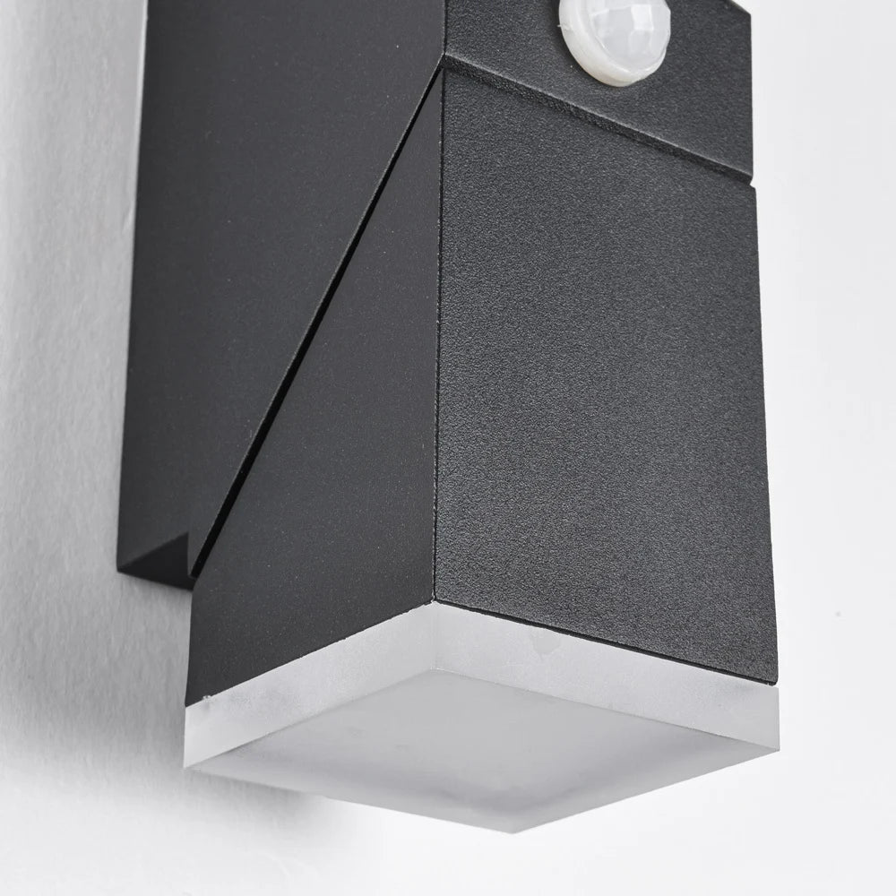 Verstelbare Buitenwandlamp met Sensor Michael | 13W 2700K IP54