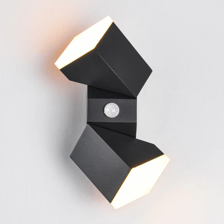 Verstelbare Buitenwandlamp met Sensor Michael | 13W 2700K IP54